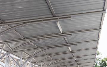 installing Street Lydan metal roofing